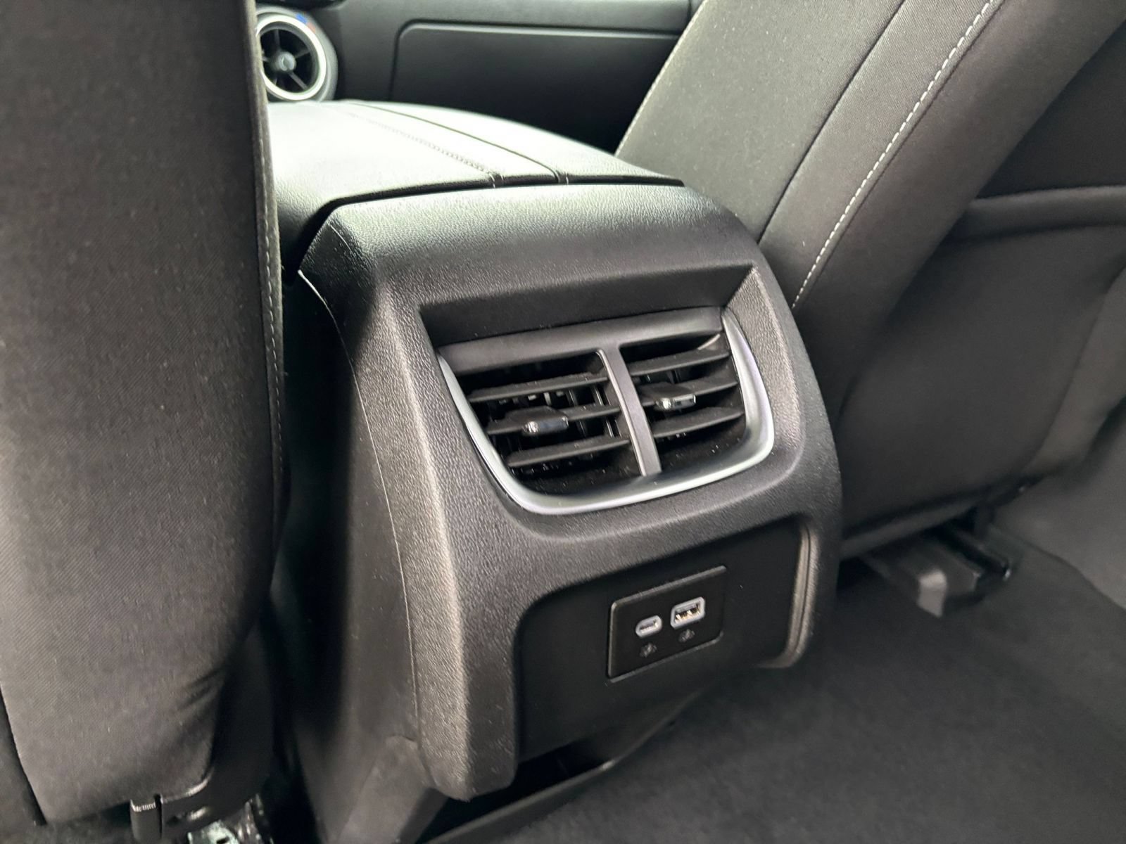 Used 2025 Chevrolet Blazer LT FWD image 23