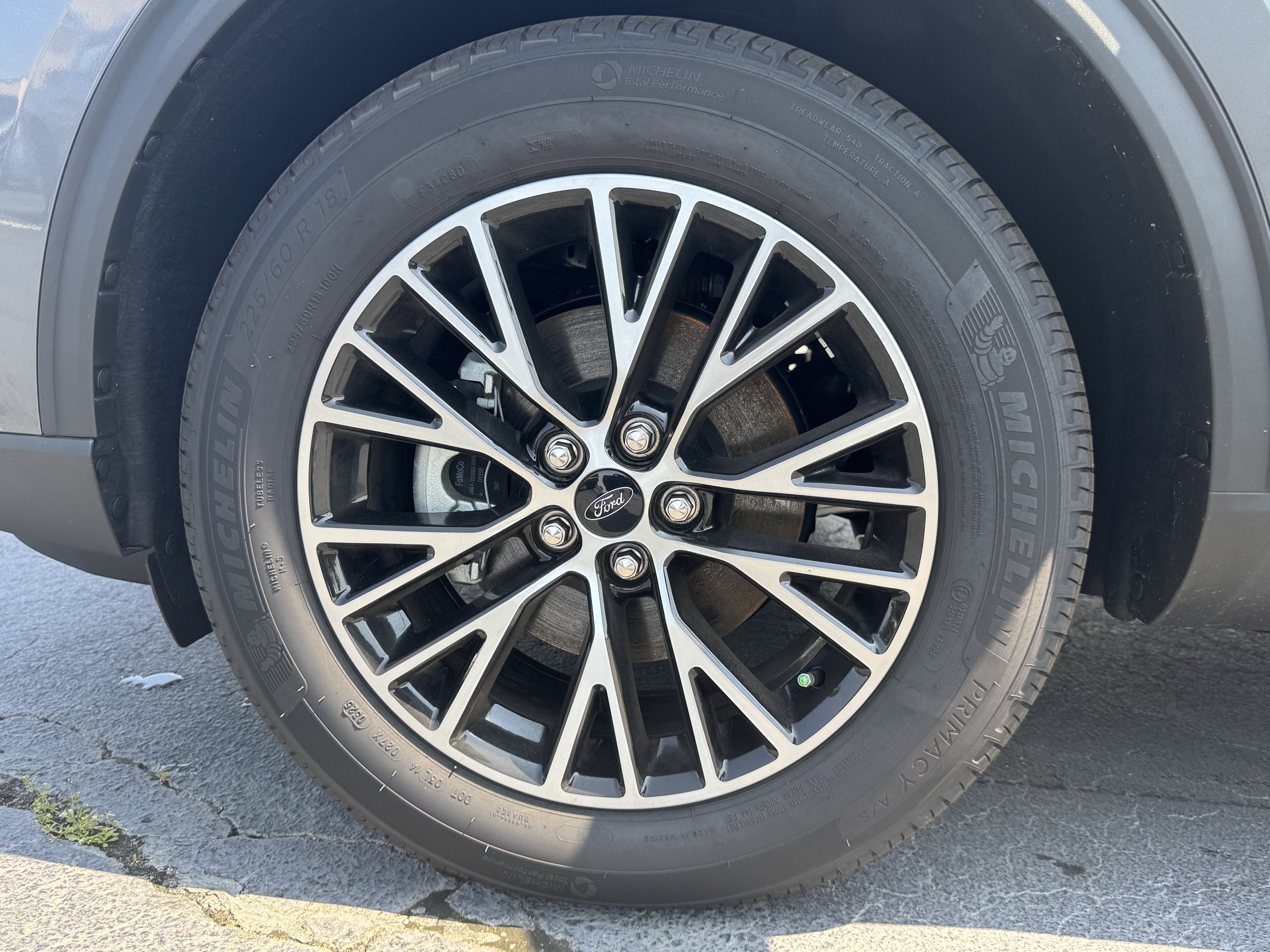 Used 2025 Ford Escape SE w/ PHEV Premium Package FWD image 18