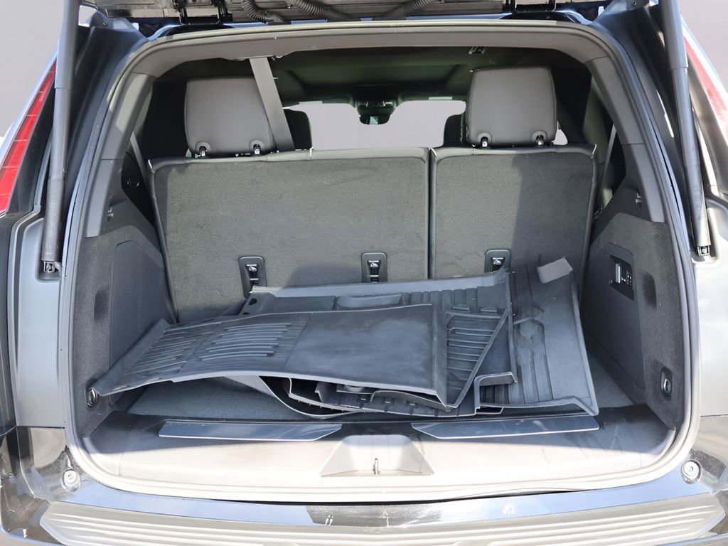 Used 2024 Cadillac Escalade Premium Luxury image 18