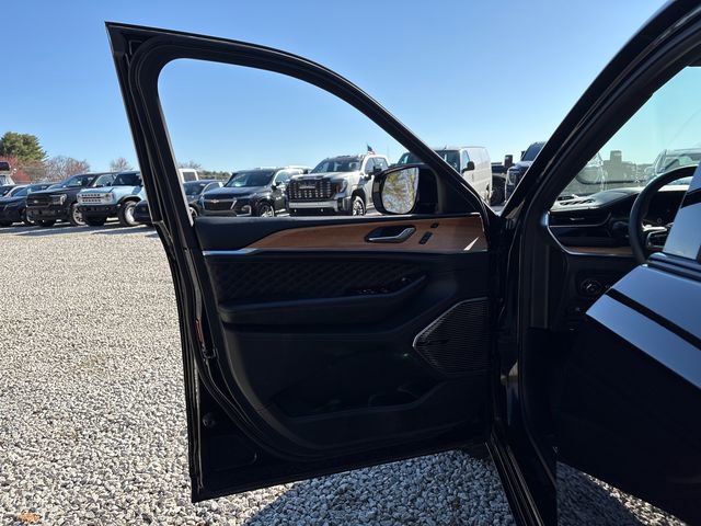 Certified 2023 Jeep Grand Cherokee L Summit AWD/4WD image 23