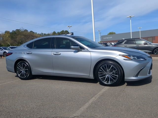 Used 2024 Lexus ES 350 w/ Premium Package image 2