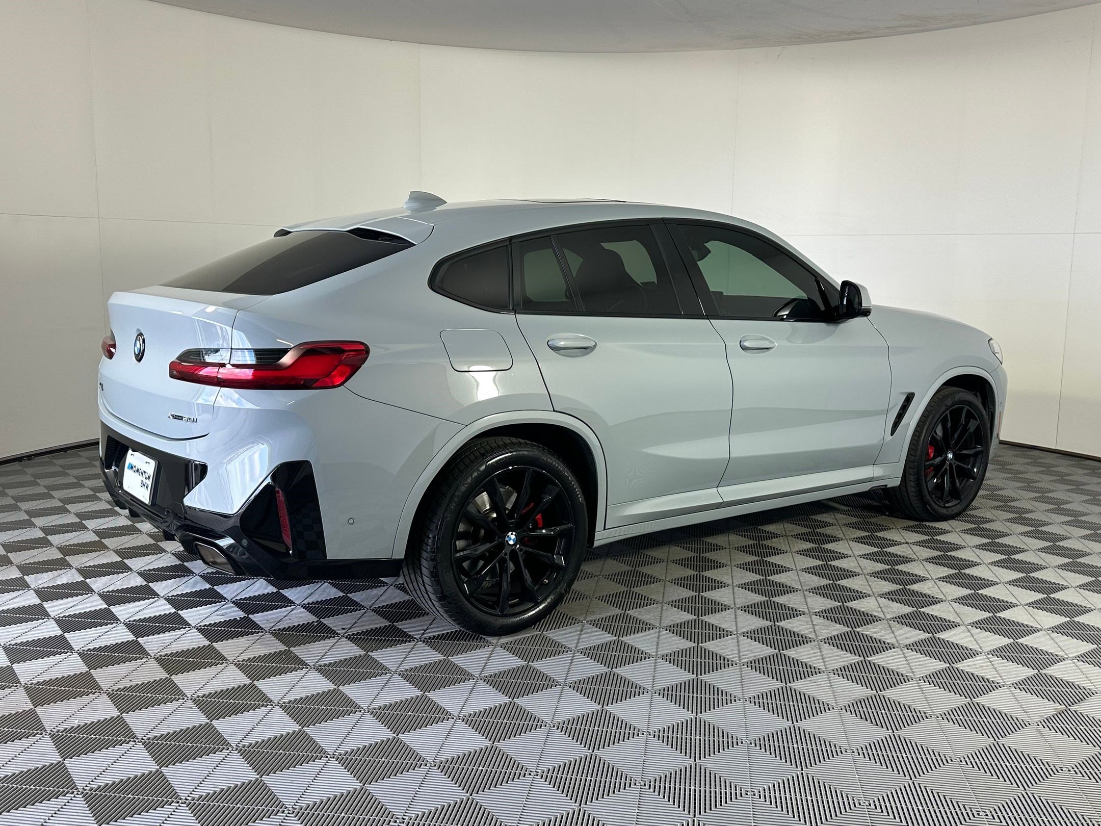 Certified 2023 BMW X4 xDrive30i w/ M Sport Package image 7