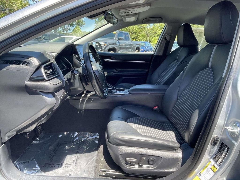 Used 2023 Toyota Camry SE FWD image 17