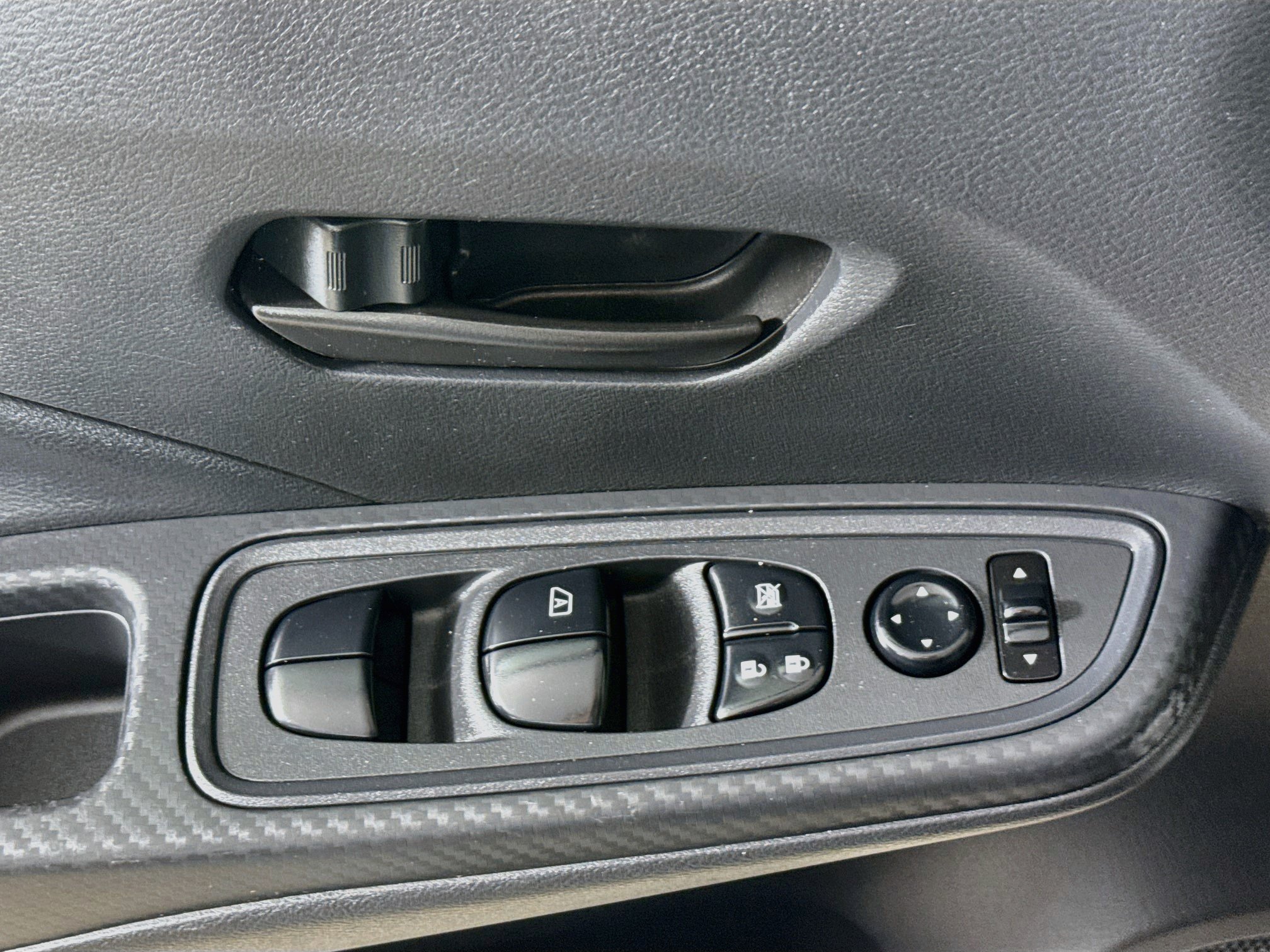 Used 2025 Nissan Versa S w/ Trunk Package FWD image 20