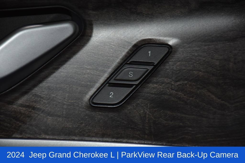 Used 2024 Jeep Grand Cherokee L Limited w/ Luxury Tech Group II image 22