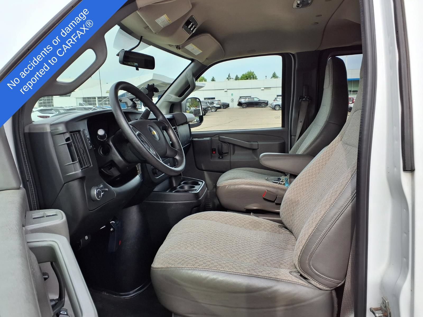 Used 2016 Chevrolet Express 3500 LT w/ LT Preferred Equipment Group RWD image 18