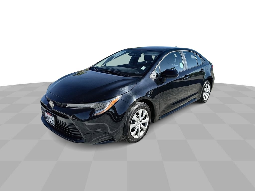 Used 2025 Toyota Corolla LE FWD image 1