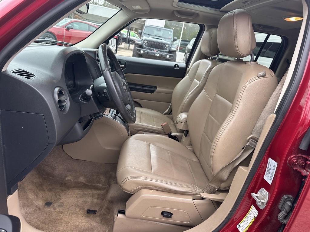 Used 2016 Jeep Patriot High Altitude AWD/4WD image 14