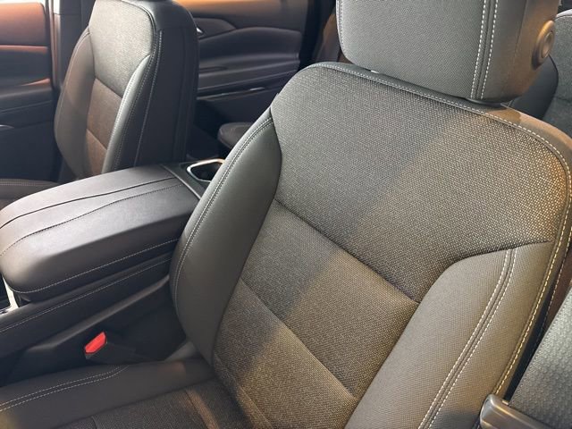 New 2026 Chevrolet Traverse LT w/ Sun and Wheel Package image 9