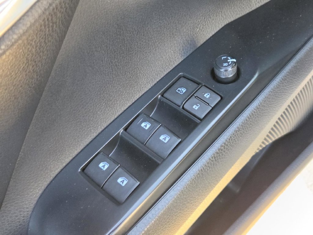 Used 2020 Toyota Camry LE FWD image 15