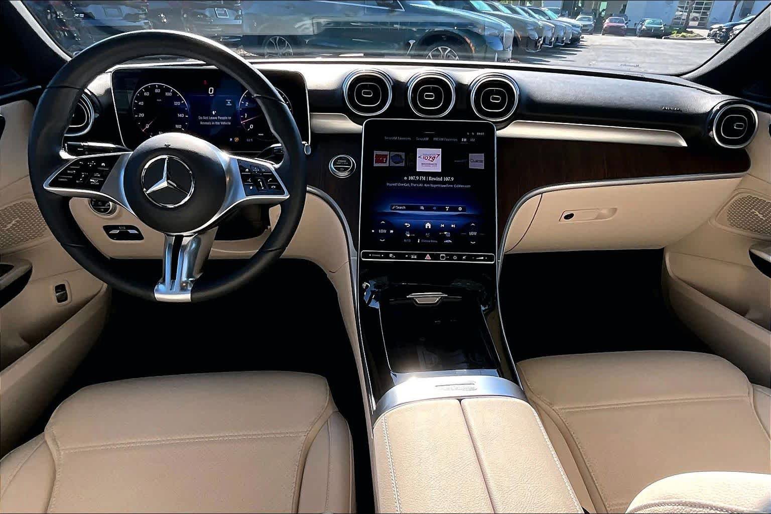Used 2025 Mercedes-Benz C 300 4MATIC Sedan image 16