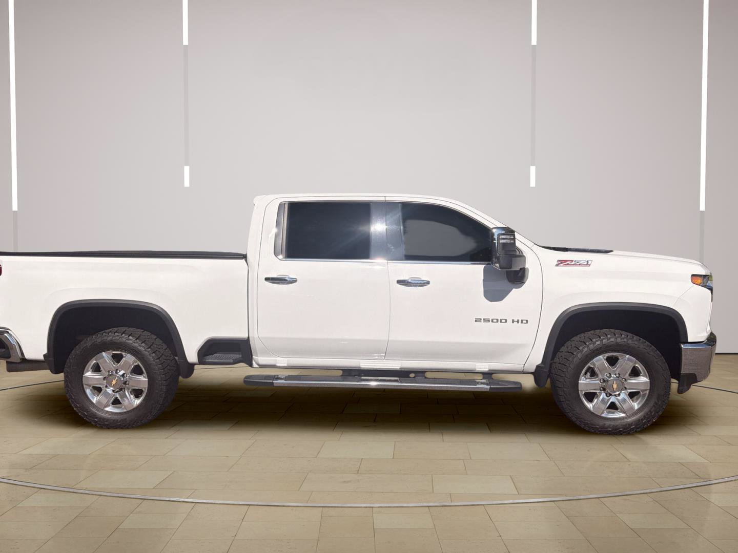 Used 2022 Chevrolet Silverado 2500 LTZ AWD/4WD image 2