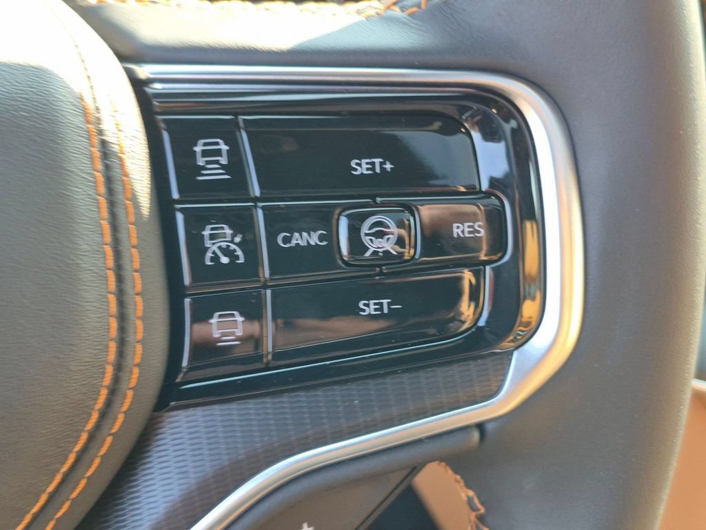 New 2026 Jeep Grand Wagoneer Summit AWD/4WD image 15