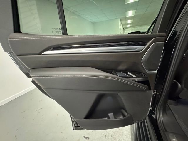 Used 2026 Cadillac Escalade Sport w/ Touring Package image 9