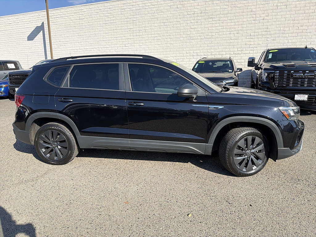 Used 2023 Volkswagen Taos S FWD image 4