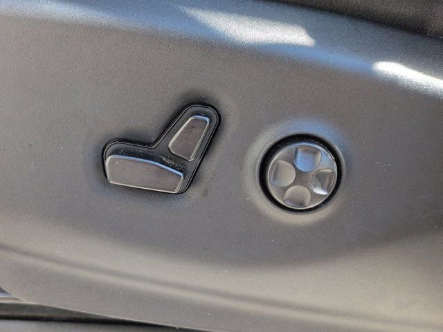 Used 2024 Chrysler Voyager LX image 14