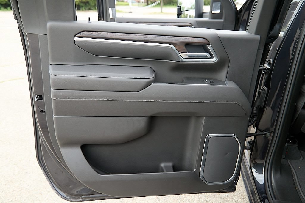 New 2026 GMC Sierra 2500 SLT AWD/4WD image 35