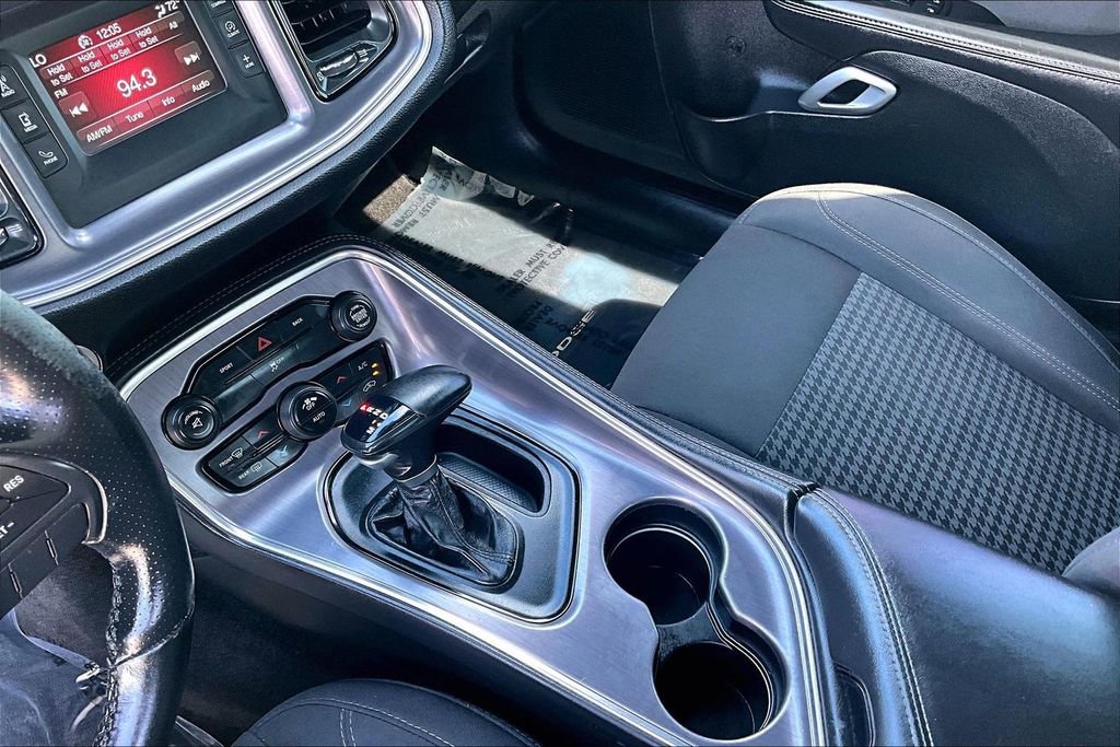 Certified 2016 Dodge Challenger SXT image 11