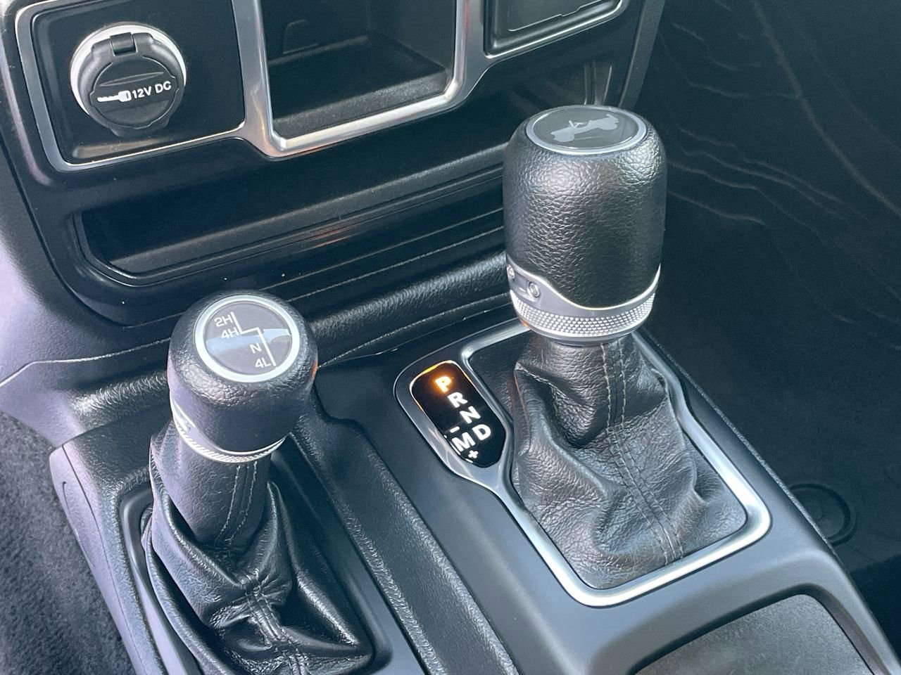 Used 2022 Jeep Wrangler Sport AWD/4WD image 35