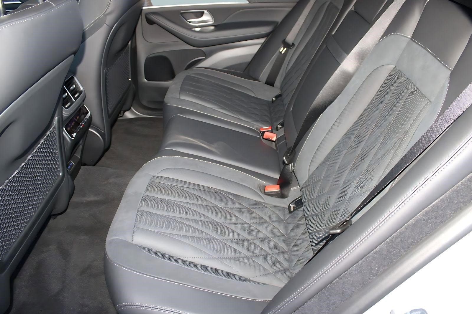 New 2026 Mercedes-Benz GLE 63 AMG S image 15