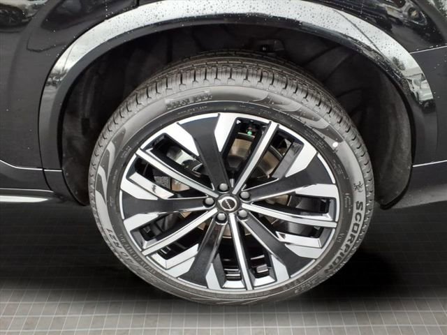 New 2026 Volvo XC90 T8 Ultra w/ Protection Package Premier image 9