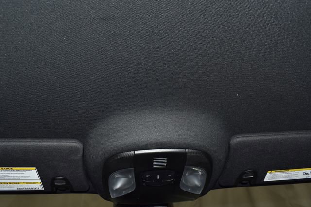 Used 2025 Jeep Compass Latitude AWD/4WD image 17