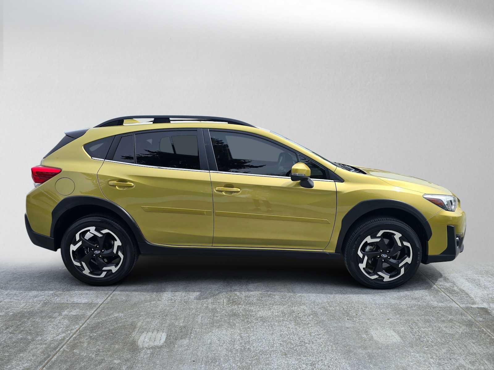 Used 2023 Subaru Crosstrek 2.5i Limited AWD/4WD image 8