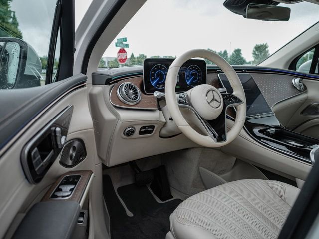 Certified 2023 Mercedes-Benz EQS 450+ SUV image 15