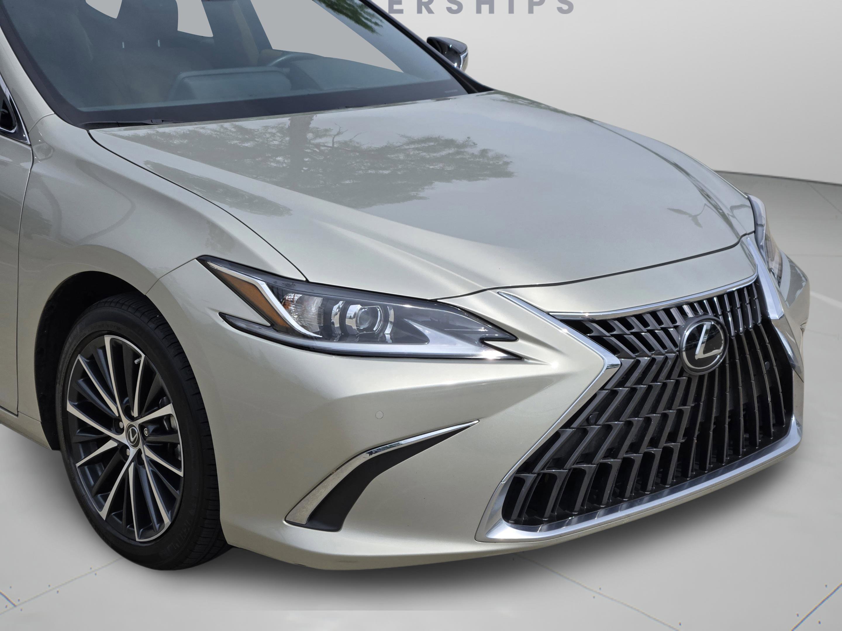 Used 2025 Lexus ES 350 w/ Premium Package FWD image 34
