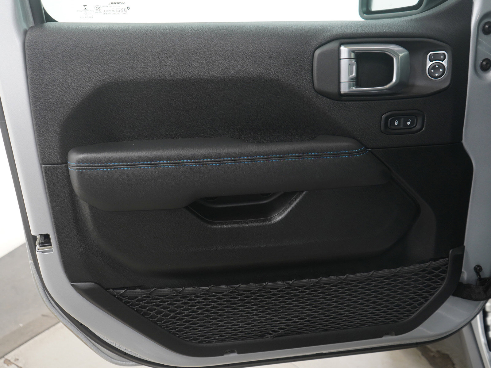 Used 2022 Jeep Wrangler Unlimited Rubicon 4xe w/ Cold Weather Group image 20