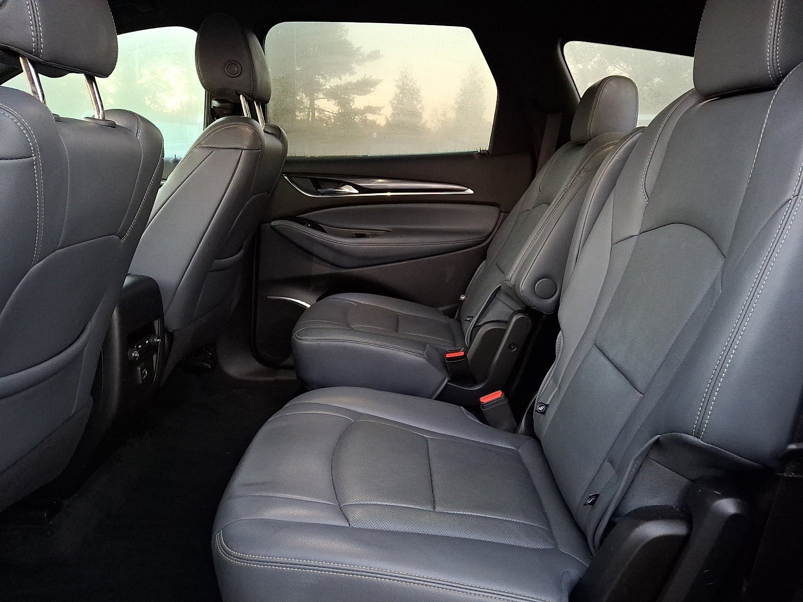Used 2024 Buick Enclave Essence FWD image 11