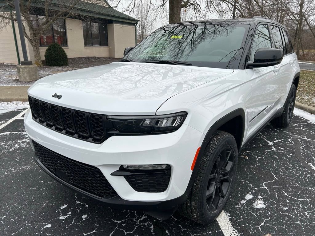 New 2025 Jeep Grand Cherokee Limited image 24