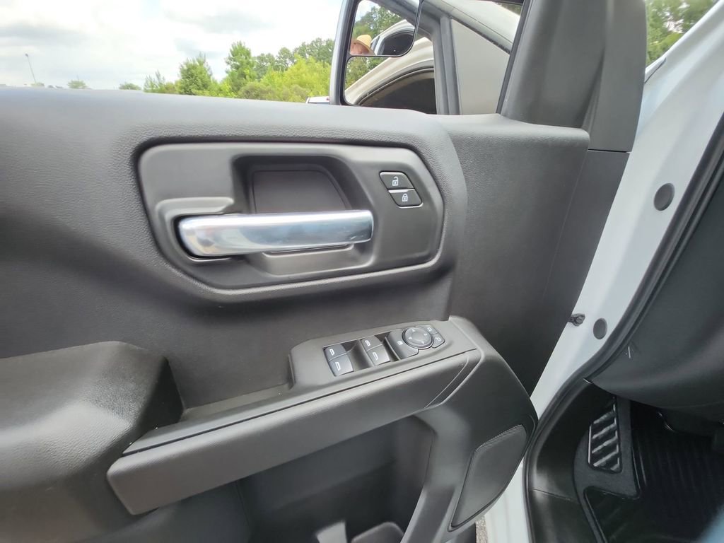 Certified 2025 Chevrolet Silverado 1500 Custom w/ Turbomax Blackout Package image 27