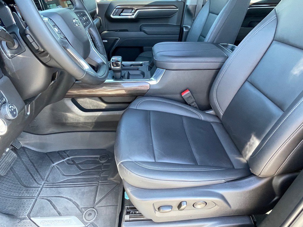 Used 2025 Chevrolet Silverado 1500 RST w/ Convenience Package II image 13