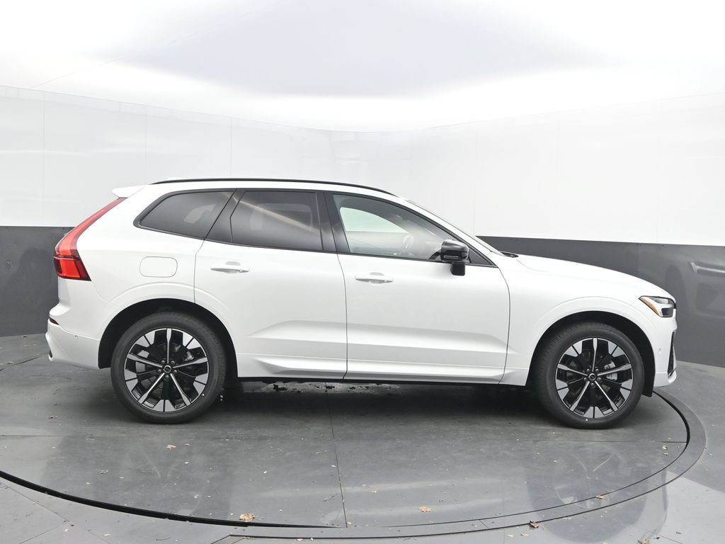 New 2026 Volvo XC60 B5 Plus w/ Protection Package Premier AWD/4WD image 8