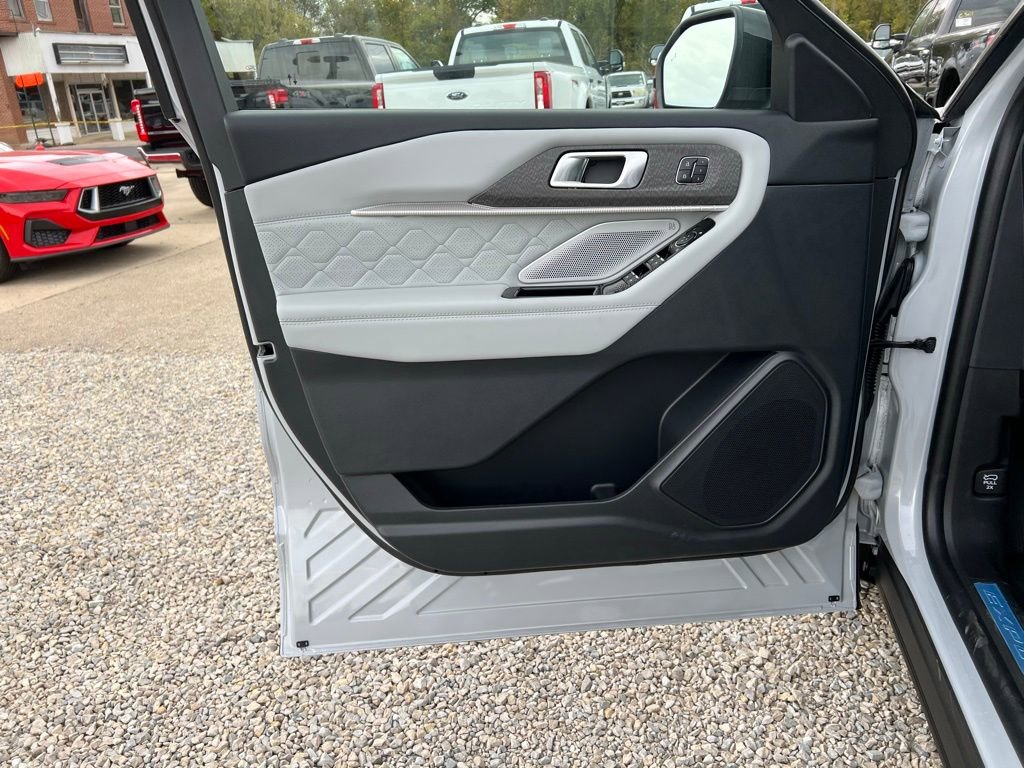 New 2026 Ford Explorer Platinum w/ LUX Leather Package image 10
