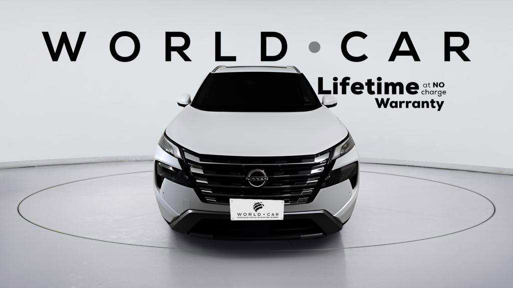 Used 2024 Nissan Rogue SL w/ SL Premium Package image 2