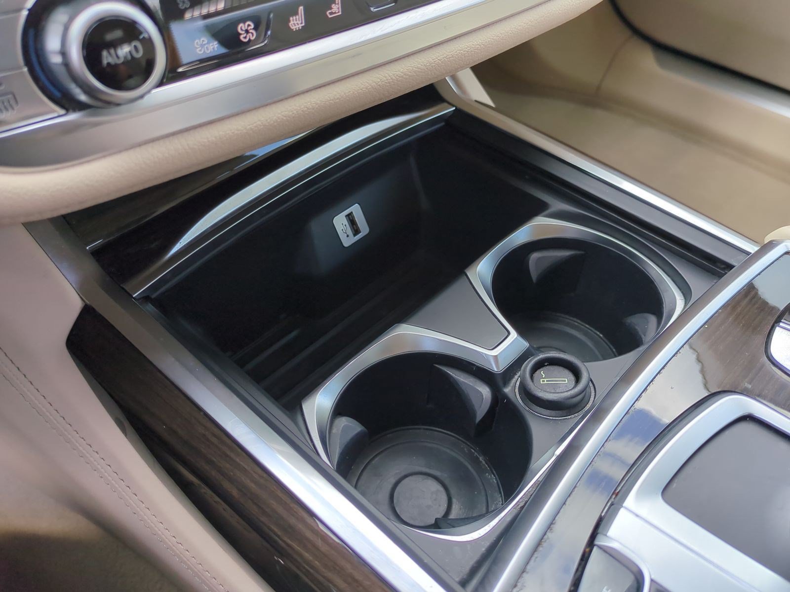 Used 2016 BMW 750i RWD image 29