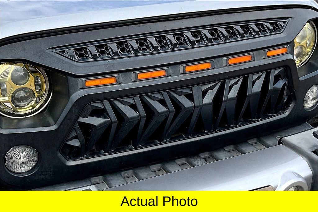 Used 2016 Jeep Wrangler Unlimited Sahara w/ Connectivity Group image 30