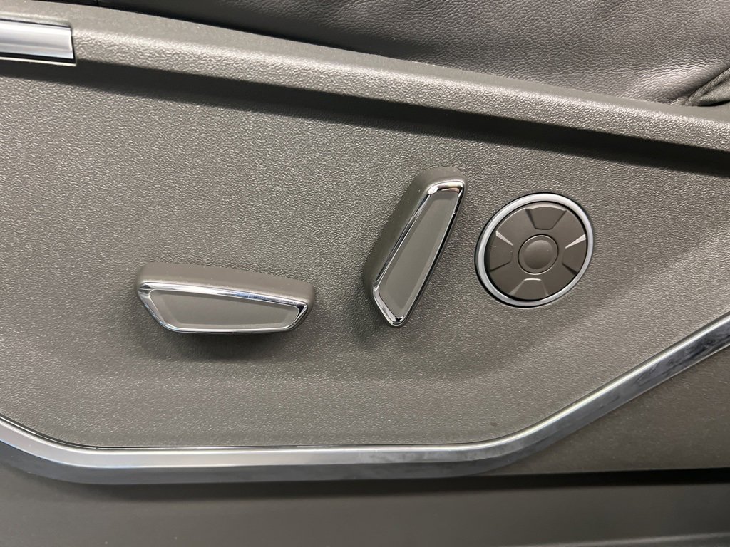 New 2025 Ford F150 Platinum w/ Equipment Group 703A Plus image 31