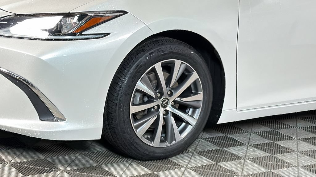 Certified 2021 Lexus ES 250 w/ Accessory Package 2 AWD/4WD image 4