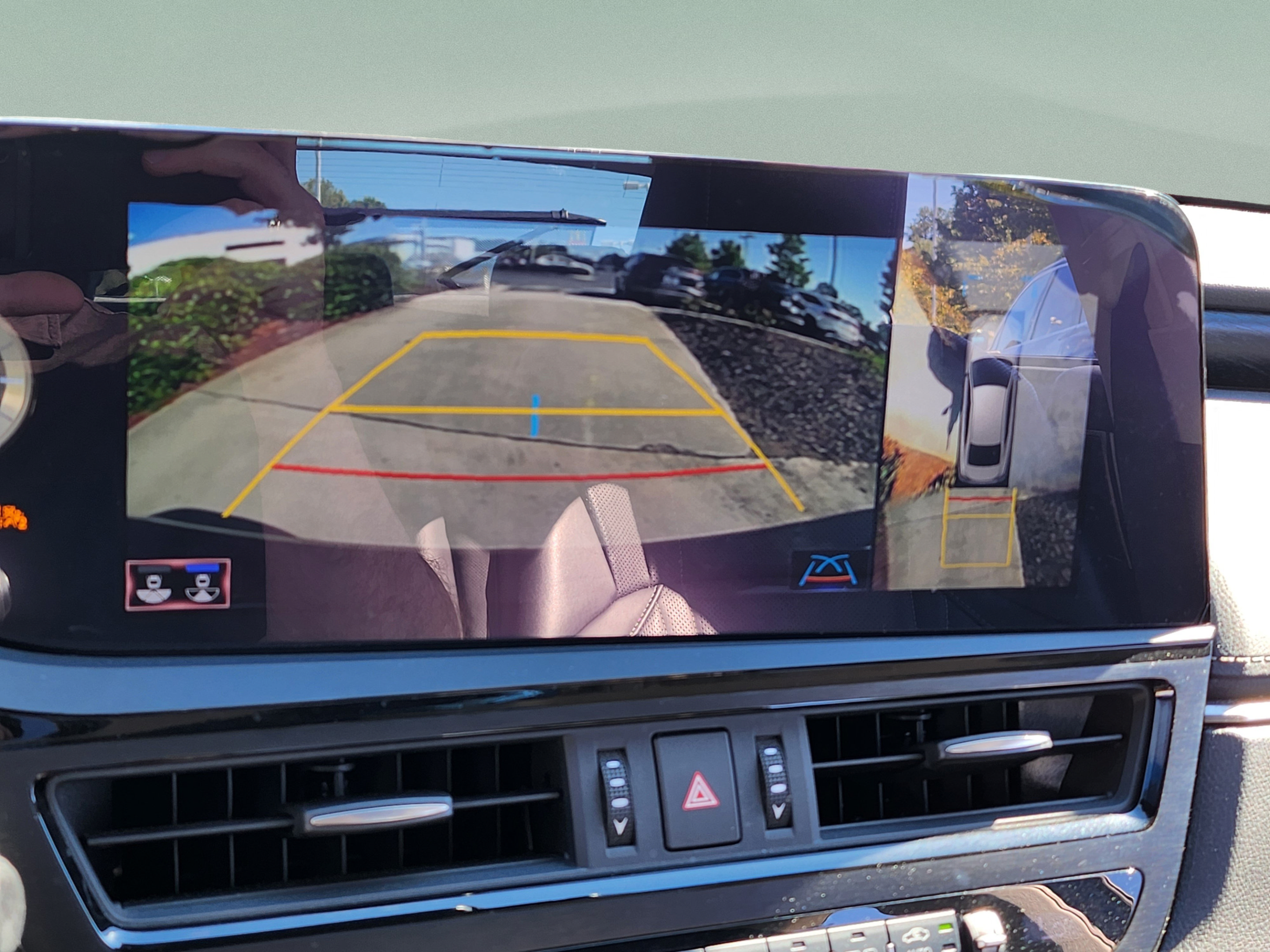 Certified 2022 Lexus ES 350 Ultra Luxury w/ Accessory Package 2 FWD image 20