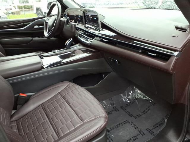 Used 2024 Cadillac Escalade Sport Platinum w/ LPO, ONYX Package image 26