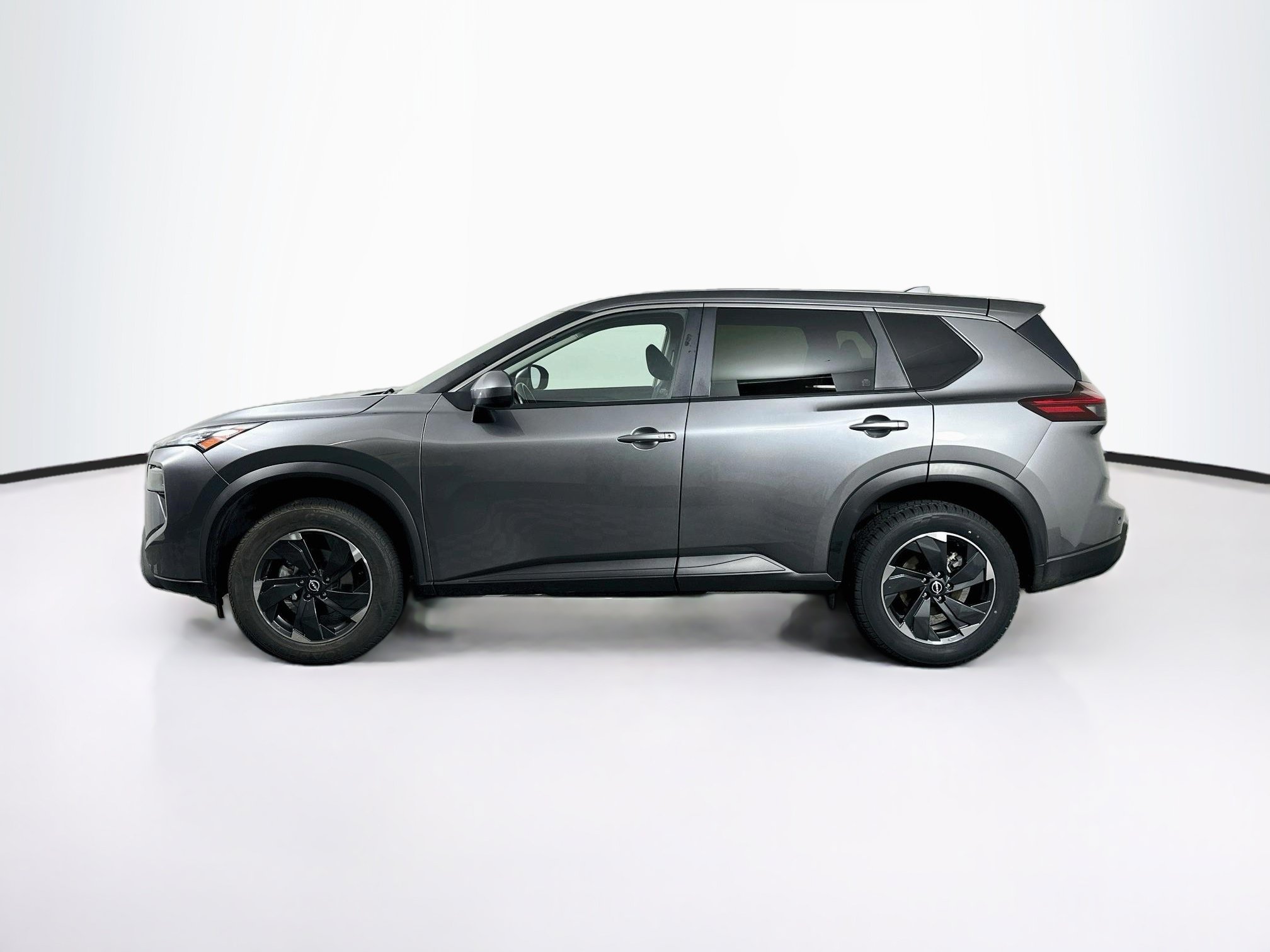 Used 2025 Nissan Rogue SV FWD image 4