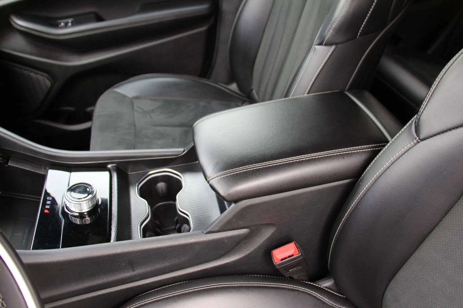 Used 2025 Jeep Grand Cherokee Altitude image 19