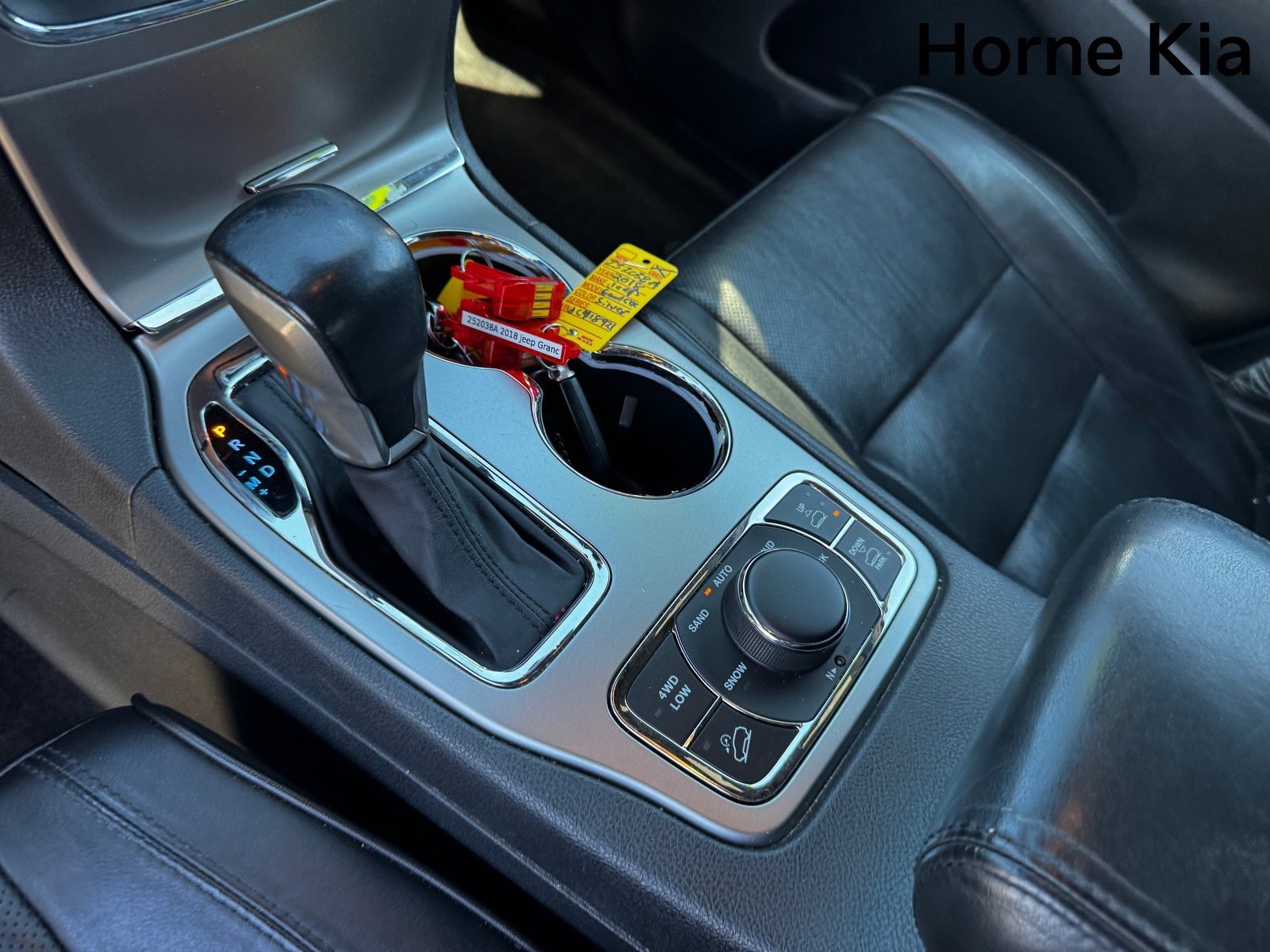 Used 2018 Jeep Grand Cherokee Overland image 23