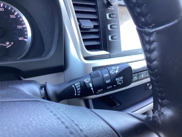 Used 2019 Toyota Highlander Plus image 37