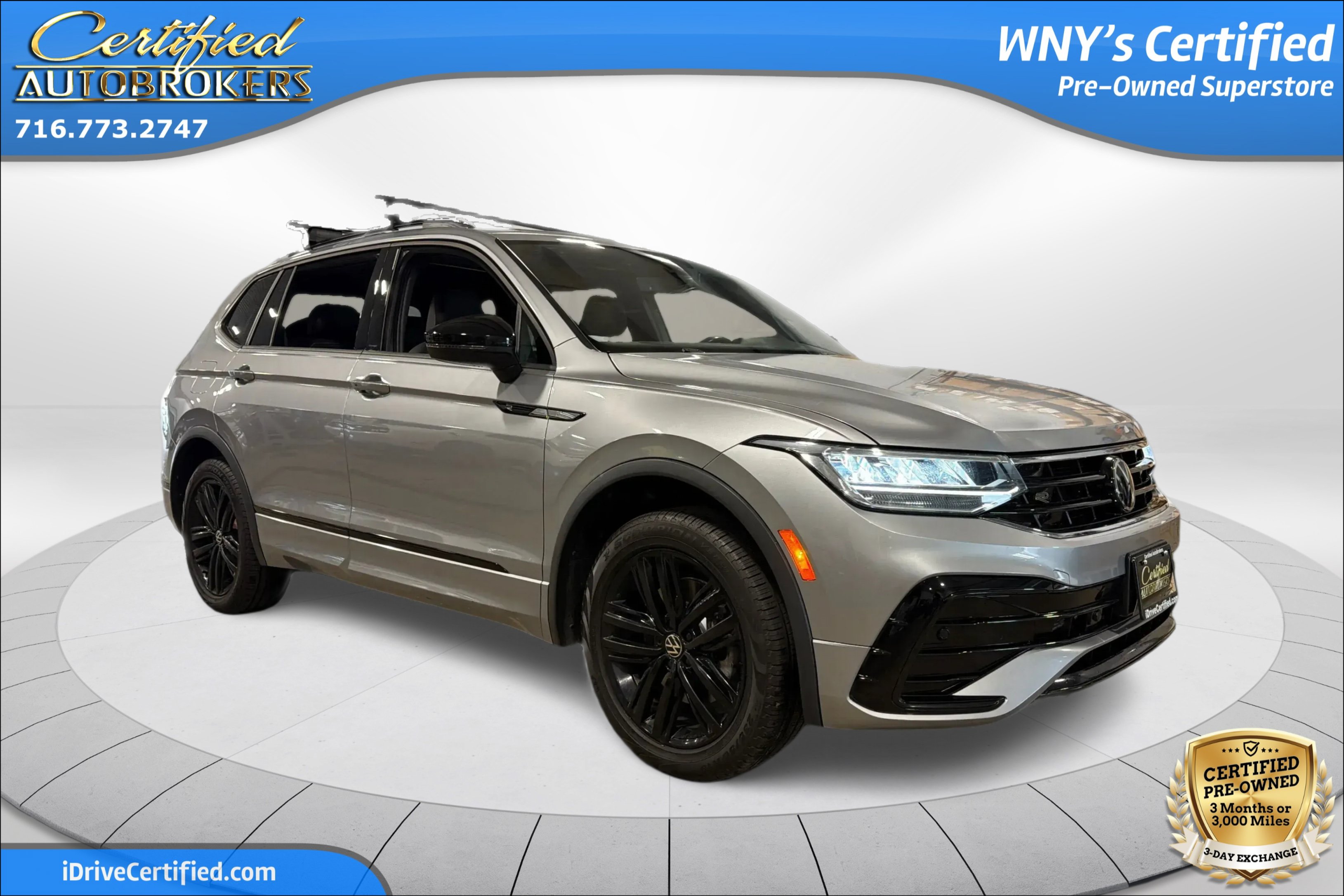 Used 2022 Volkswagen Tiguan SE R-Line AWD/4WD image 3