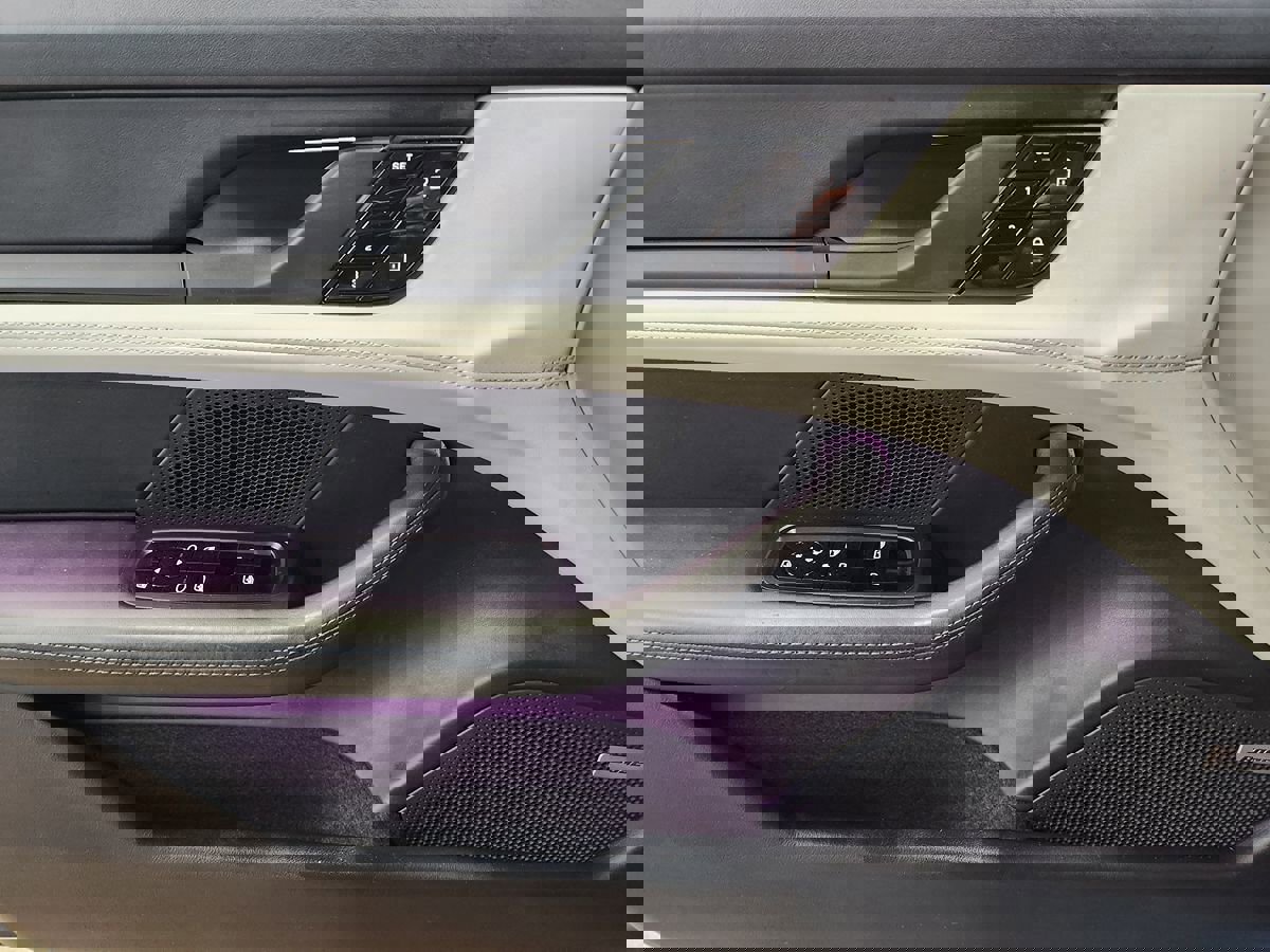 Used 2021 Porsche Taycan image 41