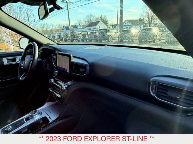 Used 2023 Ford Explorer ST-Line image 10